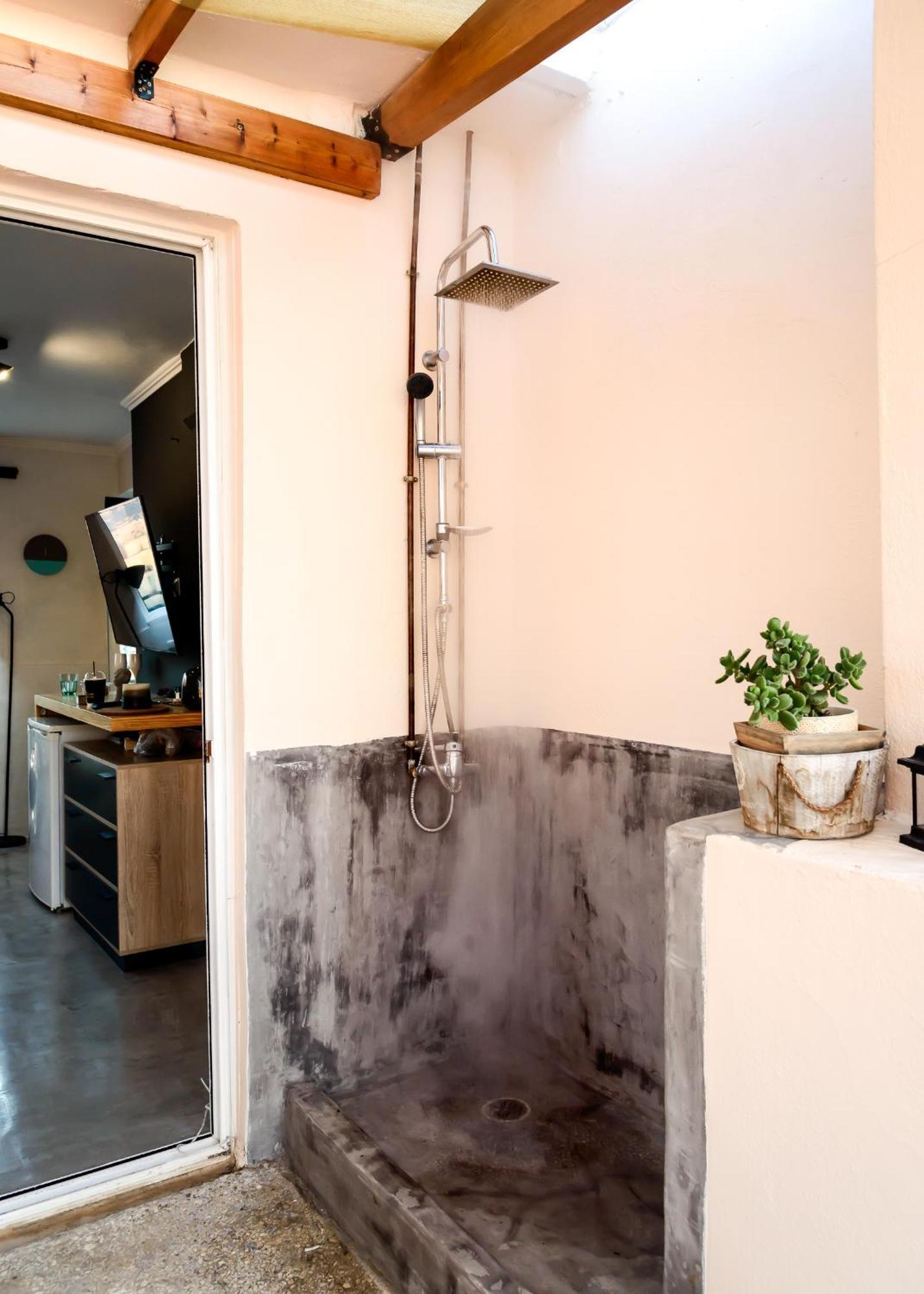 Apartamento Lucy In The Sky With Diamonds Kalamata Exterior foto